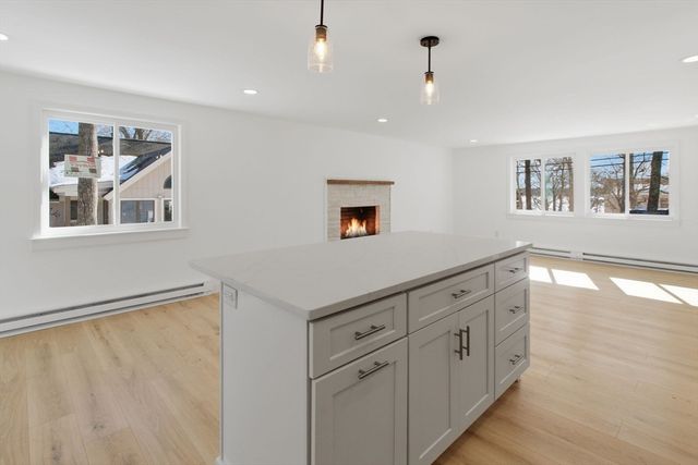 185 Wheeler Rd, Mashpee, MA 02649