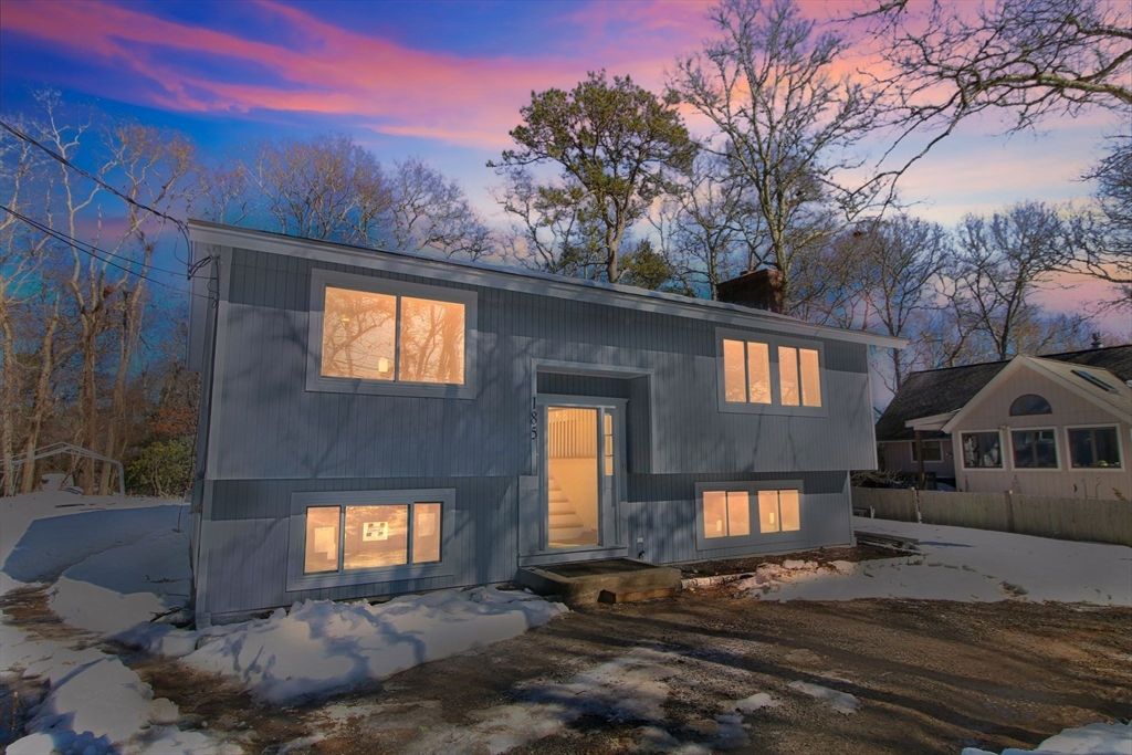 185 Wheeler Rd, Mashpee, MA 02649