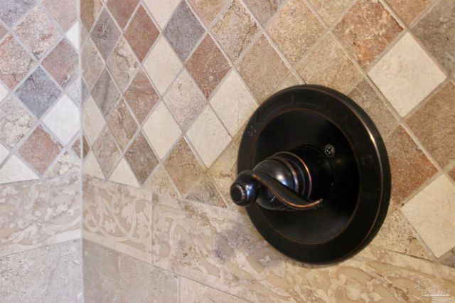 625 Downhaul Dr, Pensacola, FL 32507