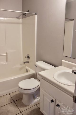 625 Downhaul Dr, Pensacola, FL 32507