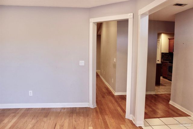 625 Downhaul Dr, Pensacola, FL 32507