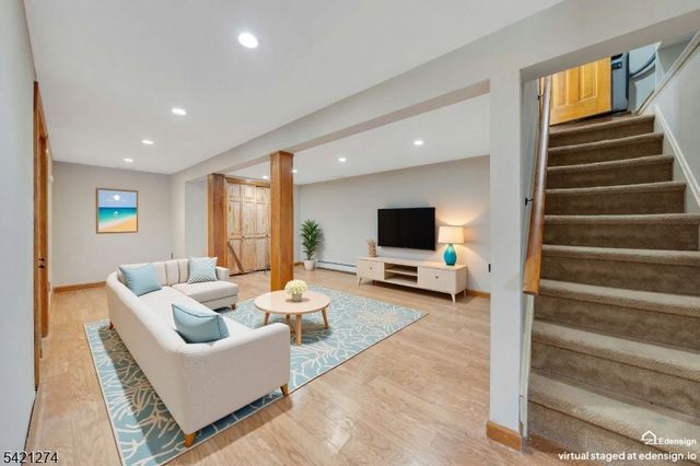 95 Wildwood Rd, Jefferson Twp., NJ 07438