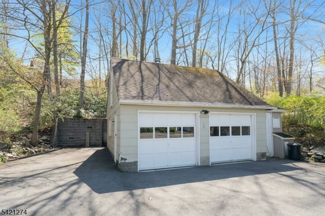 95 Wildwood Rd, Jefferson Twp., NJ 07438