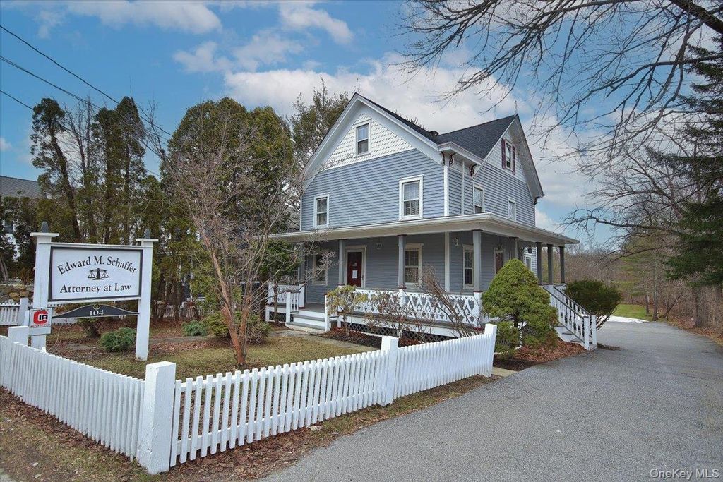 104 Gleneida Avenue, Carmel, NY 10512