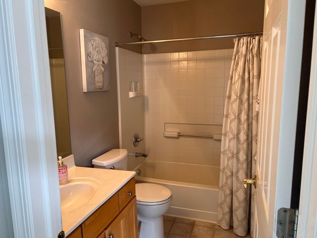 1510 W Remington Lane 1510, Round Lake, IL 60073