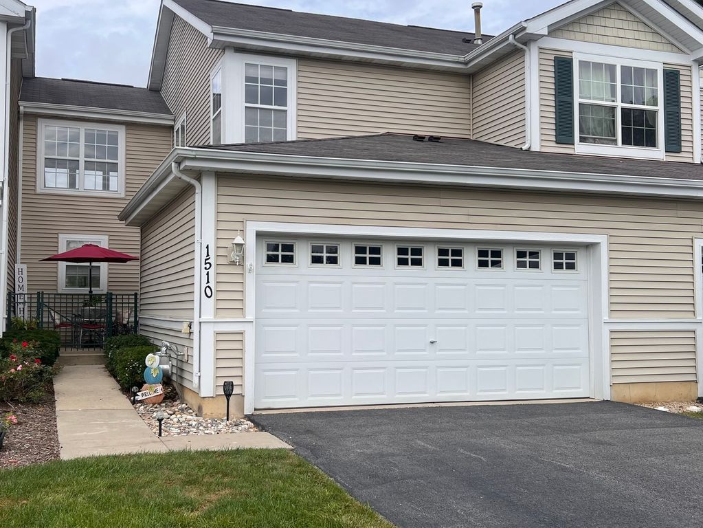 1510 W Remington Lane 1510, Round Lake, IL 60073