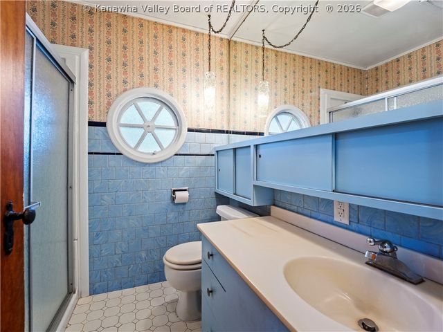 1216 W 12th Street, Nitro, WV 25143