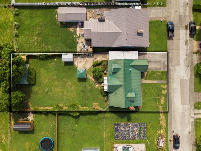 1216 W 12th Street, Nitro, WV 25143
