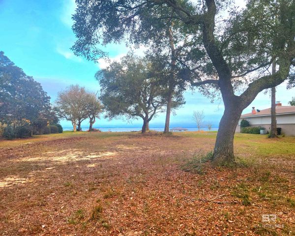 9202 Bay View Drive, Lillian, AL 36549