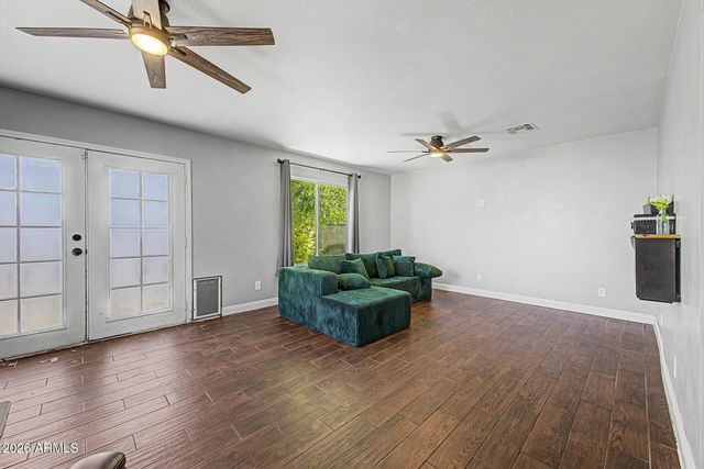 8615 W DIANA Avenue, Peoria, AZ 85345