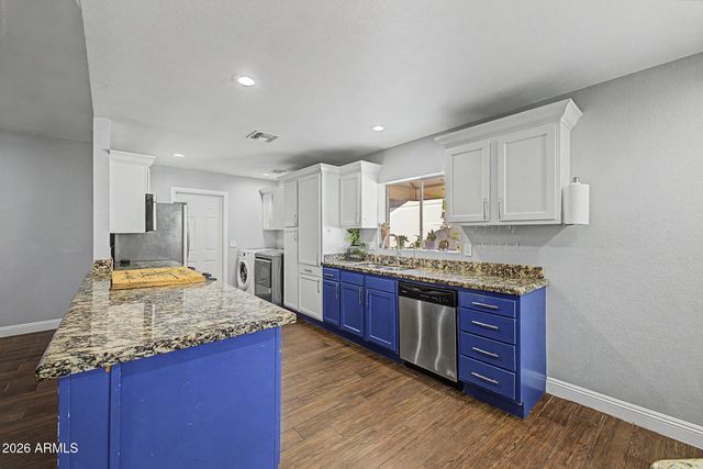8615 W DIANA Avenue, Peoria, AZ 85345