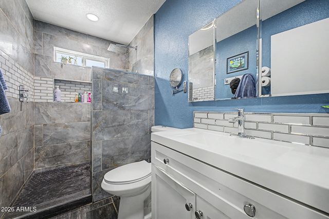 8615 W DIANA Avenue, Peoria, AZ 85345