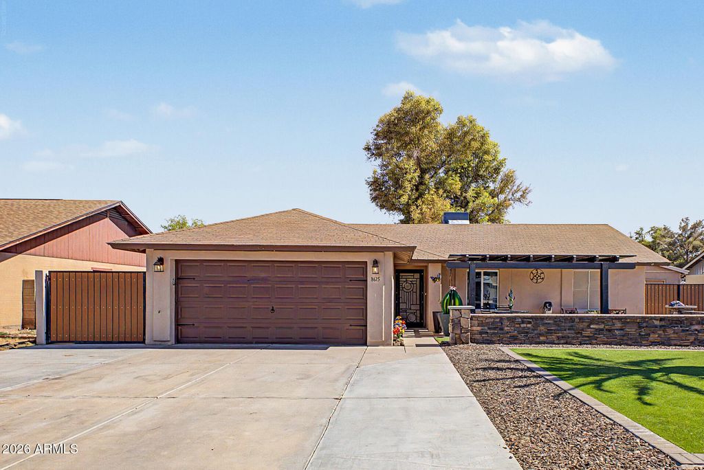 8615 W DIANA Avenue, Peoria, AZ 85345 — photo 2