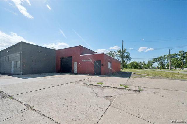 300 Oakwood, Detroit, MI 48217