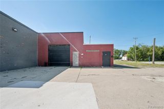 300 Oakwood, Detroit, MI 48217
