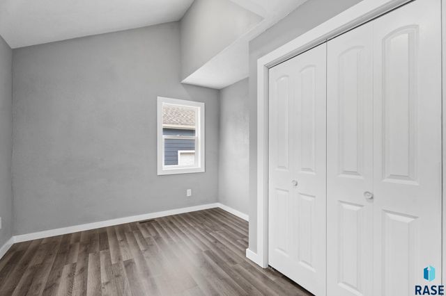 823 W 22nd St Street, Sioux Falls, SD 57105