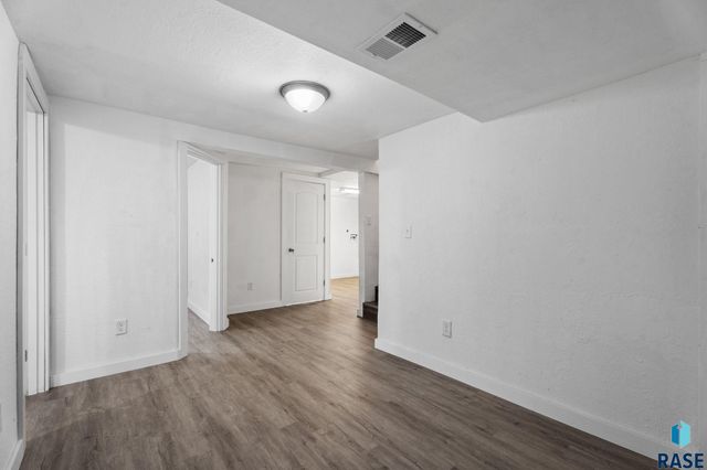 823 W 22nd St Street, Sioux Falls, SD 57105