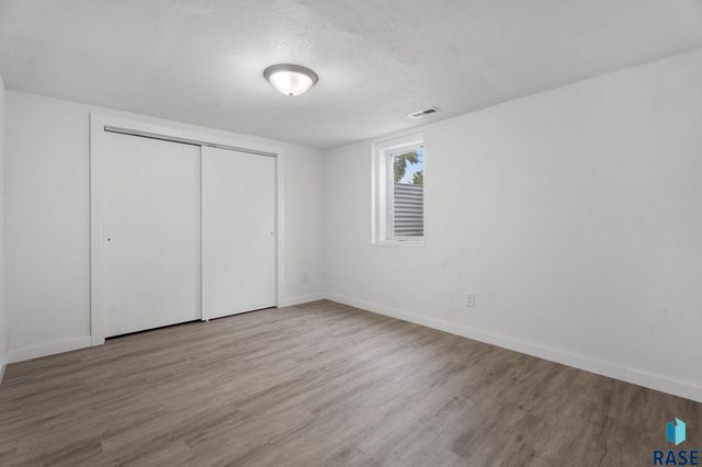 823 W 22nd St Street, Sioux Falls, SD 57105