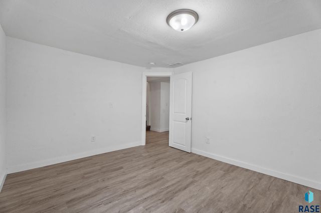 823 W 22nd St Street, Sioux Falls, SD 57105