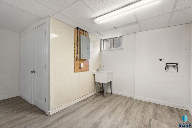 823 W 22nd St Street, Sioux Falls, SD 57105