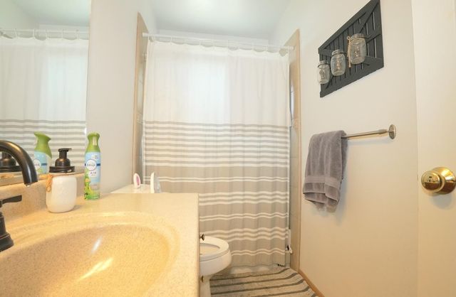 1261 E Adams Avenue, Fresno, CA 93725