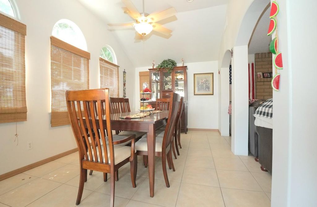 Image 8 of property listing at 1261 E Adams Avenue, Fresno, CA 93725