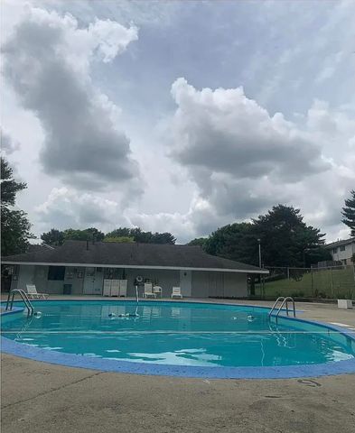 3567 Kenbrooke Court, Kalamazoo, MI 49006