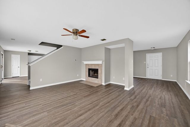 332 Bob White Drive, Red Oak, TX 75154