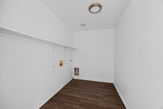 332 Bob White Drive, Red Oak, TX 75154