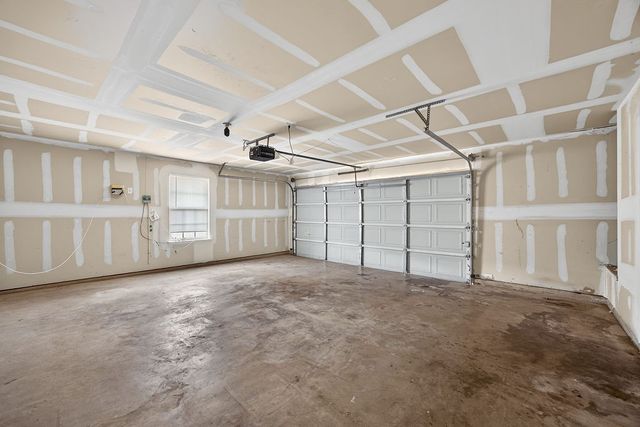 332 Bob White Drive, Red Oak, TX 75154