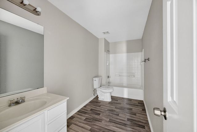 332 Bob White Drive, Red Oak, TX 75154