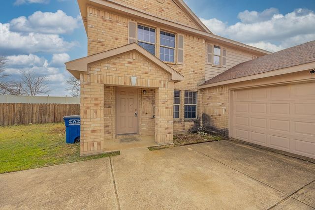 332 Bob White Drive, Red Oak, TX 75154