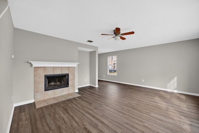 332 Bob White Drive, Red Oak, TX 75154