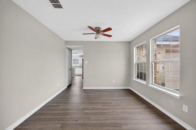 332 Bob White Drive, Red Oak, TX 75154