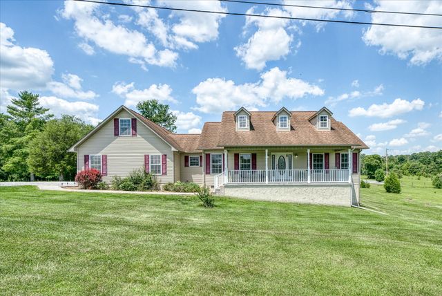 125 Clarence Lee Rd, Lancing, TN 37770