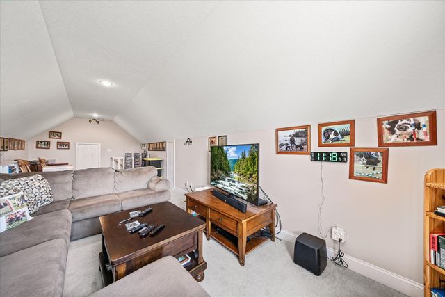 125 Clarence Lee Rd, Lancing, TN 37770