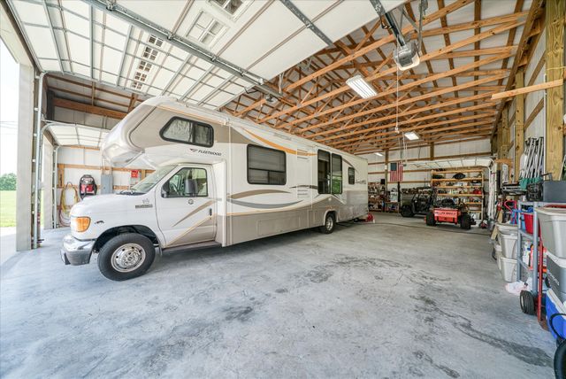 125 Clarence Lee Rd, Lancing, TN 37770