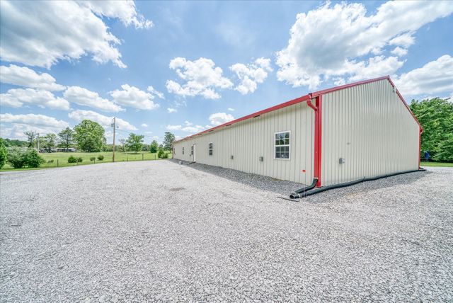 125 Clarence Lee Rd, Lancing, TN 37770