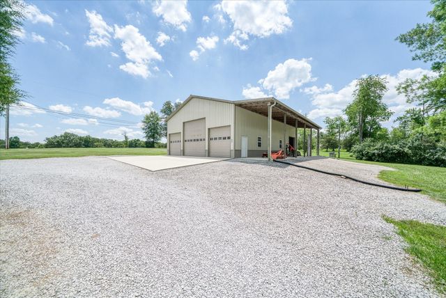 125 Clarence Lee Rd, Lancing, TN 37770