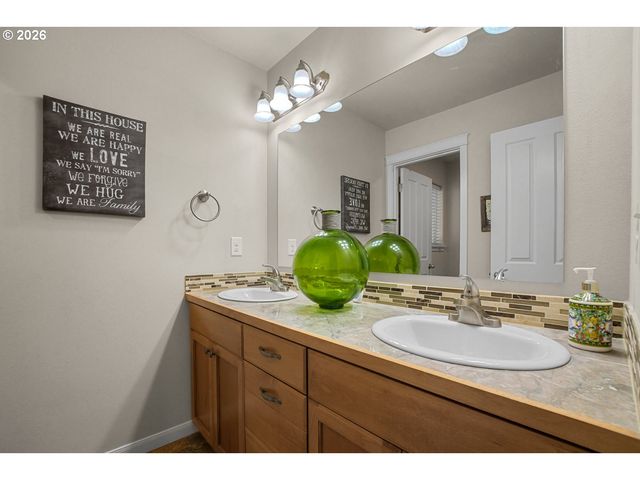 2220 Nw 110TH Cir, Vancouver, WA 98685