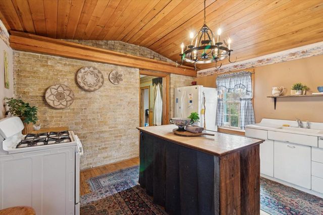 419 Milton Avenue, Janesville, WI 53545