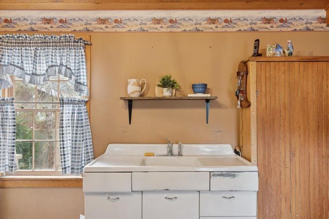 419 Milton Avenue, Janesville, WI 53545