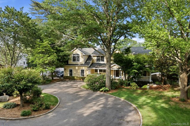 316 S Woods Road, Woodbury, NY 11797