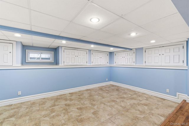316 S Woods Road, Woodbury, NY 11797