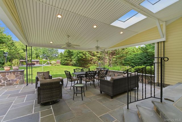 316 S Woods Road, Woodbury, NY 11797