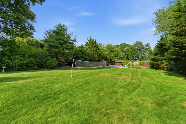 316 S Woods Road, Woodbury, NY 11797