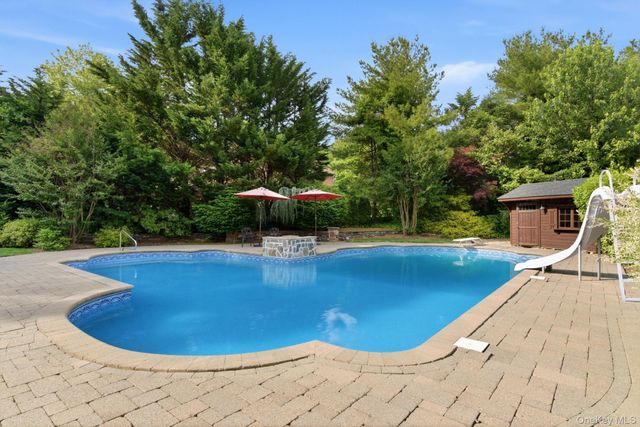 316 S Woods Road, Woodbury, NY 11797