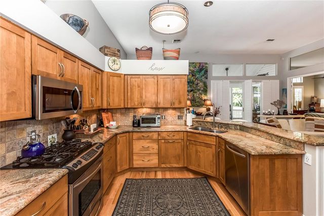 275 BAYOU CIRCLE, Debary, FL 32713