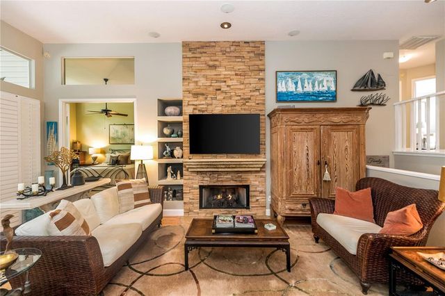 275 BAYOU CIRCLE, Debary, FL 32713