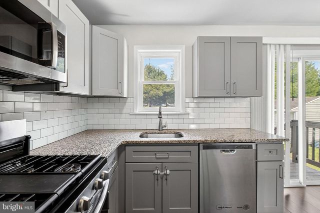 114 SUNSET RD, Mount Royal, NJ 08061
